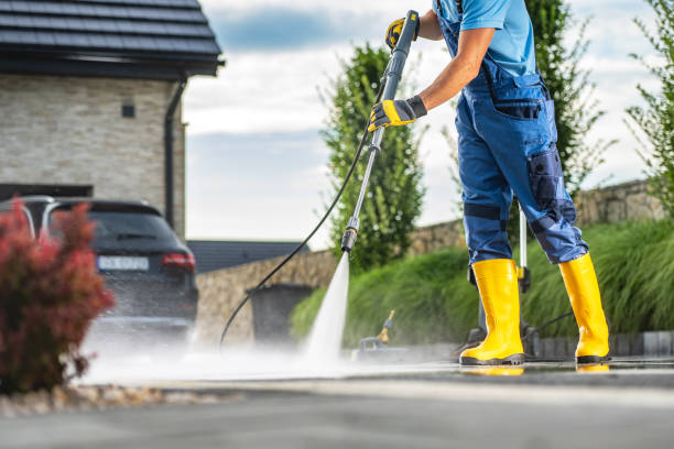Best Pool Deck Cleaning  in Goshen, CA